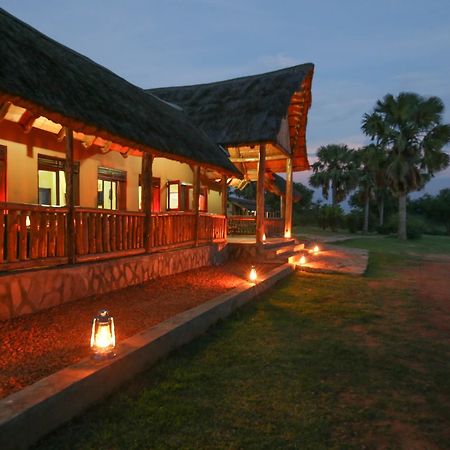 Pakuba Safari Lodge Nwoya Extérieur photo