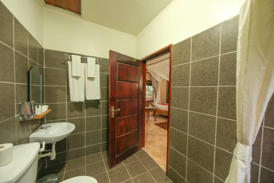 Pakuba Safari Lodge Nwoya Extérieur photo